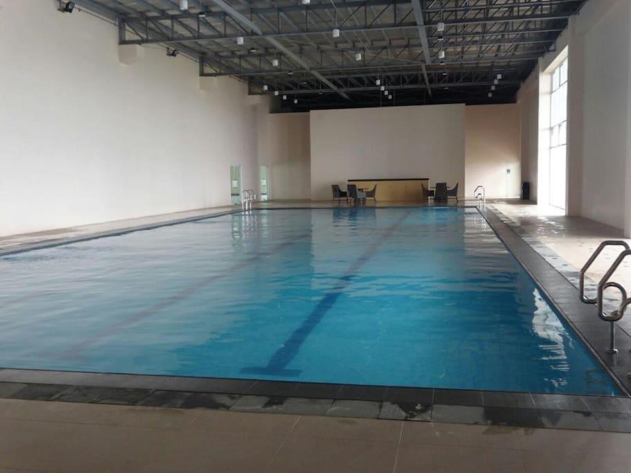 טגאיטאי Smdc Tagaytay Taal Lake Condo Cook Netflix No Balcony No Free Parking מראה חיצוני תמונה