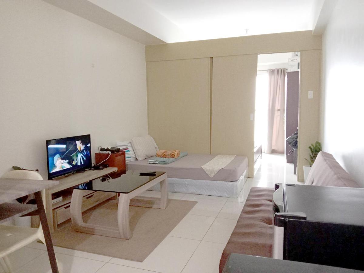 טגאיטאי Smdc Tagaytay Taal Lake Condo Cook Netflix No Balcony No Free Parking מראה חיצוני תמונה
