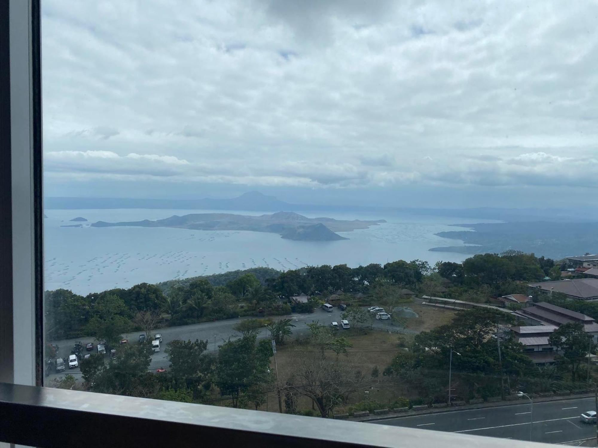 טגאיטאי Smdc Tagaytay Taal Lake Condo Cook Netflix No Balcony No Free Parking מראה חיצוני תמונה
